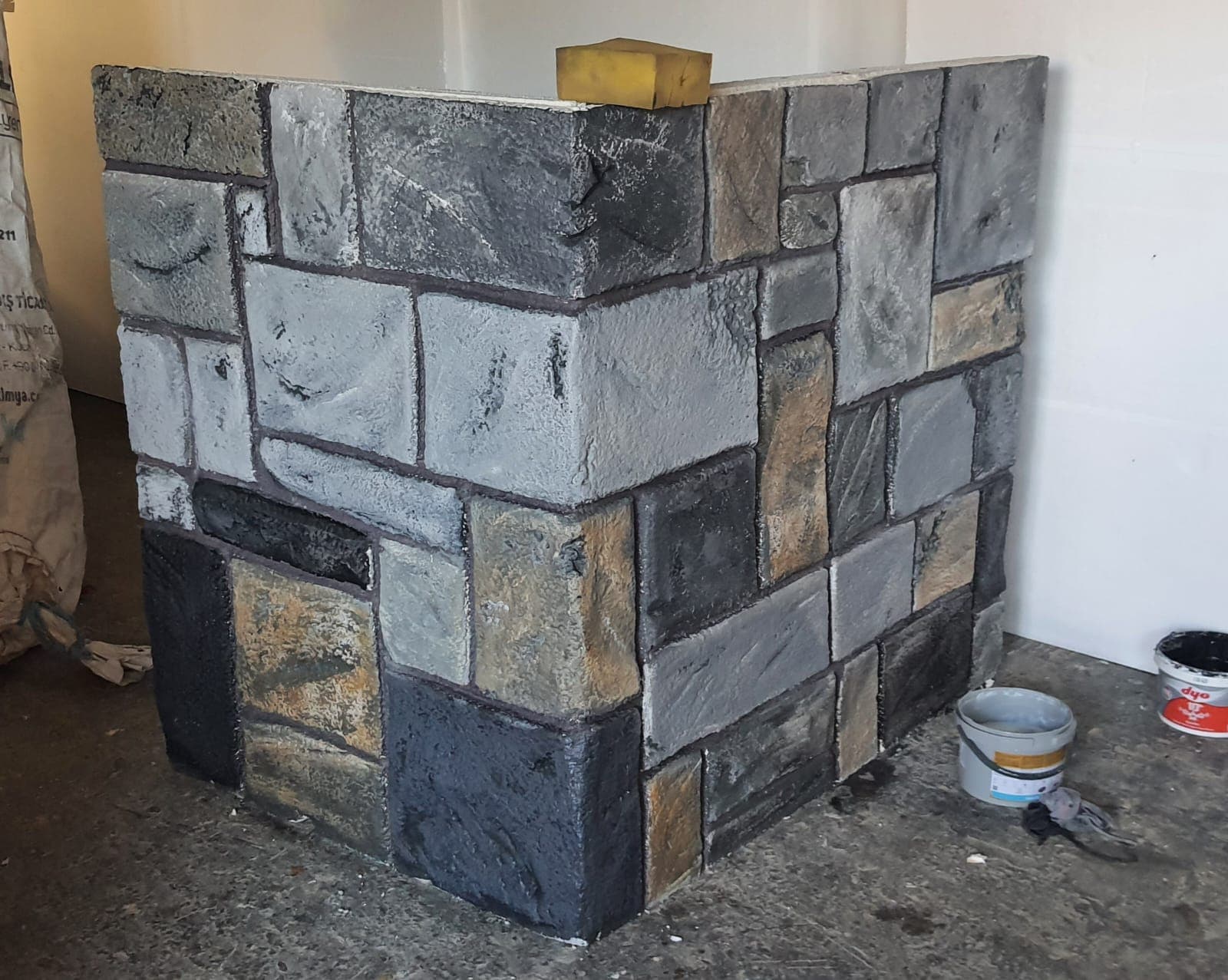 Artificial Rock & Organic Forms gallery image 2